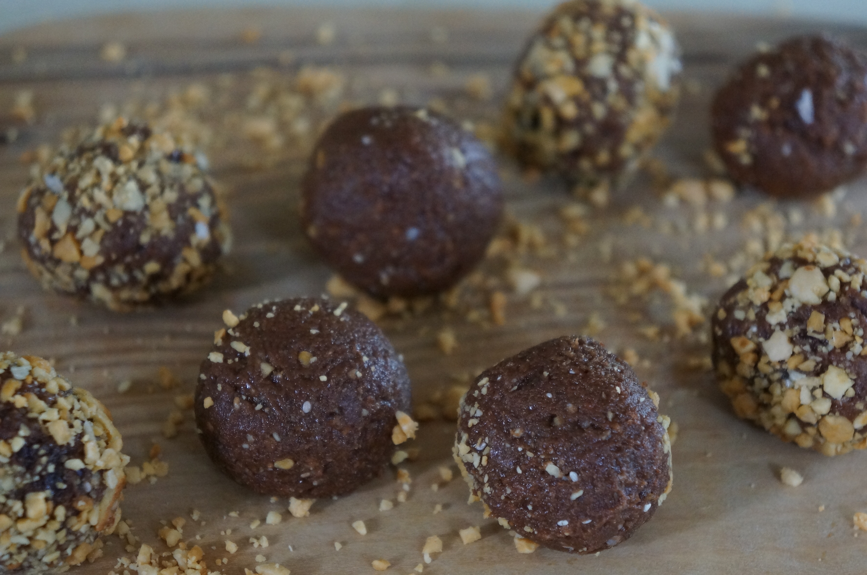 Peanut Butter &amp; Cocoa Bliss Balls