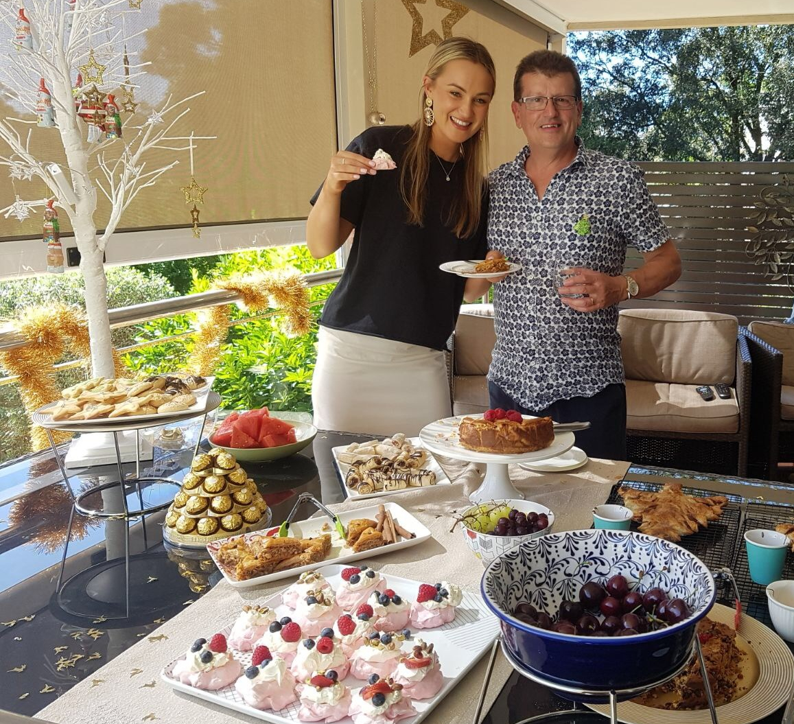 FamilyChristmasDessertTable2017