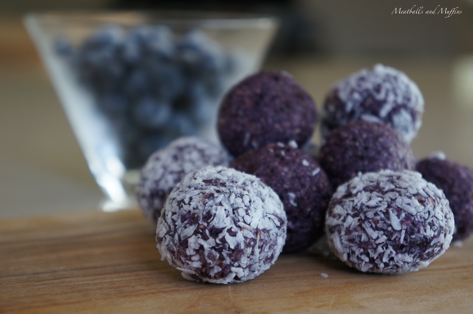 Nutfree Bliss Balls - Blueberry bomb3
